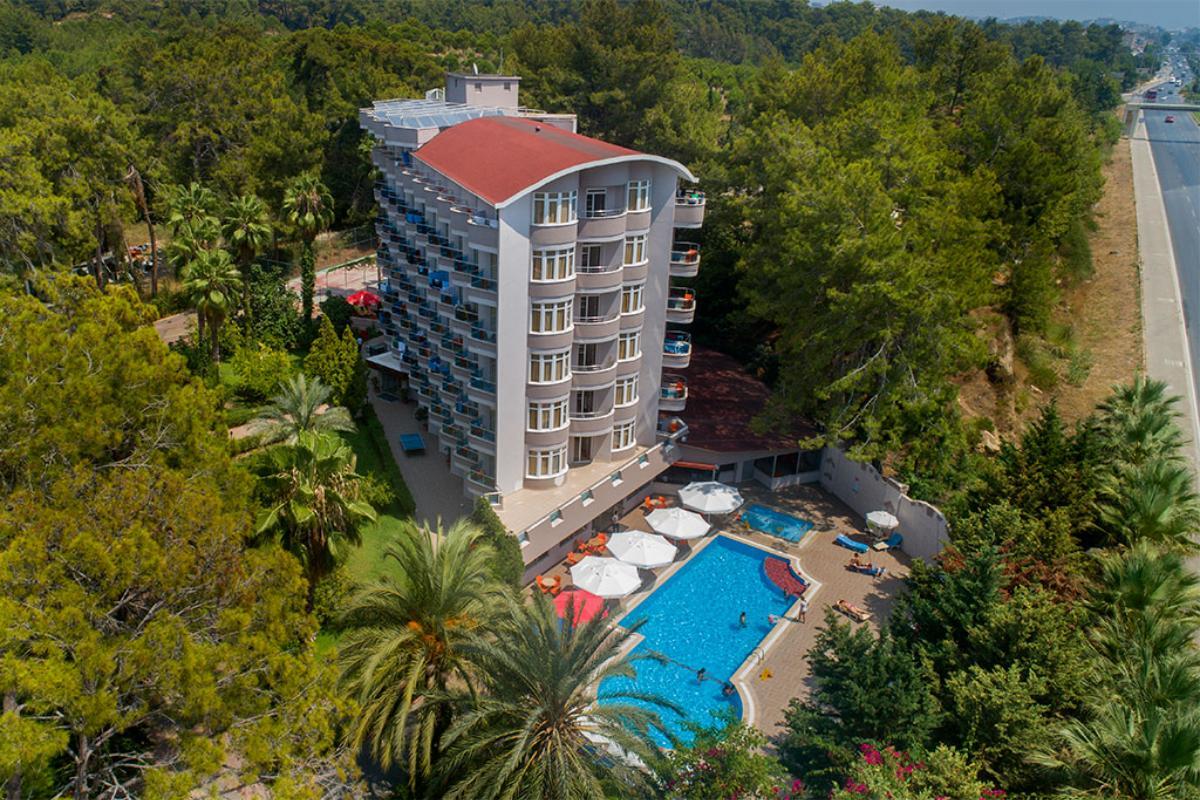  Annabella Park Hotel